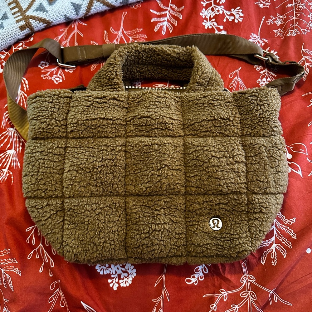 Lululemon Brown Sherpa Tote Bag